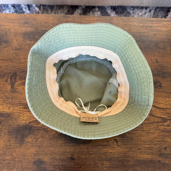 ChoKoLids Adjustable Green Bucket Hat - Picture 2 of 2